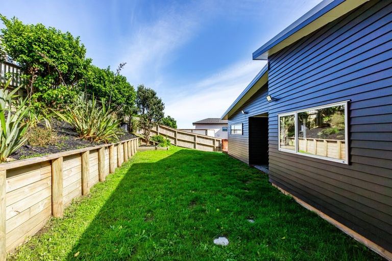 Photo of property in 7 Aoraki Rise, Aotea, Porirua, 5024