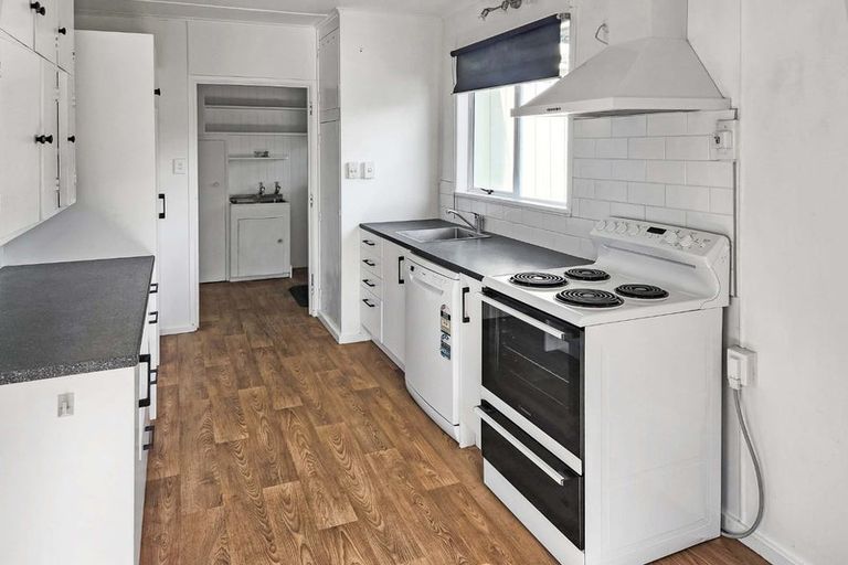 Photo of property in 15 Hunter Street, Taita, Lower Hutt, 5011