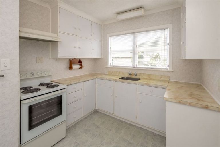 Photo of property in 33 Rugby Street, Levin, 5510