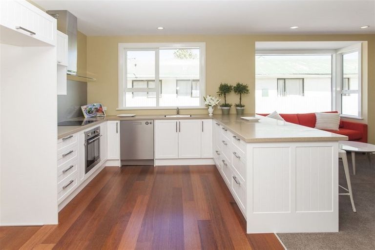 Photo of property in 18 Innes Road, St Albans, Christchurch, 8052