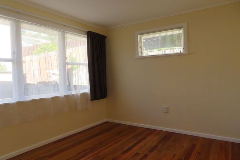 Photo of property in 60 Beazley Avenue, Paparangi, Wellington, 6037