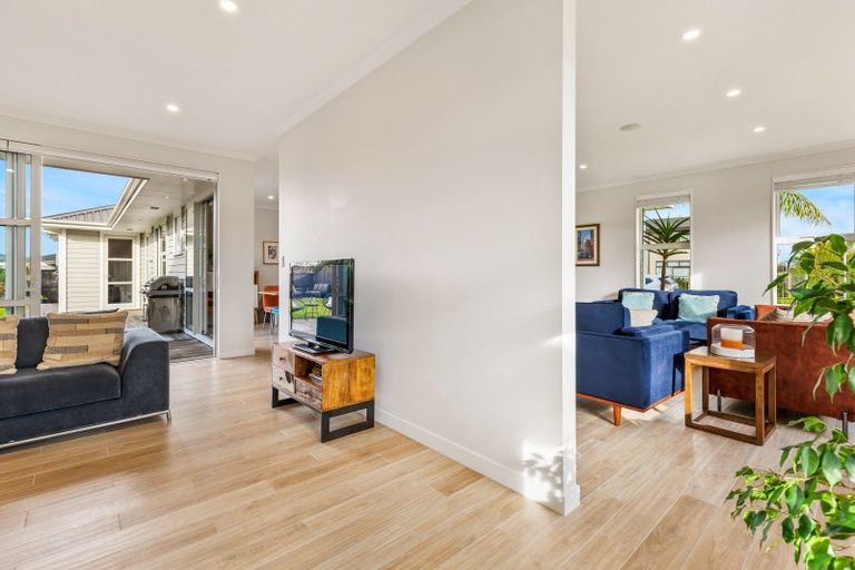 Photo of property in 1 Pitoitoi Drive, Riverhead, 0820