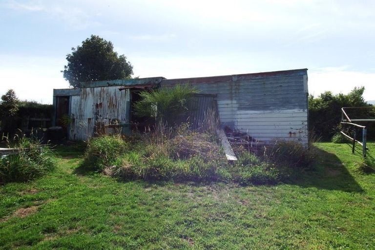 Photo of property in 107 Domett Street, Westport, 7825