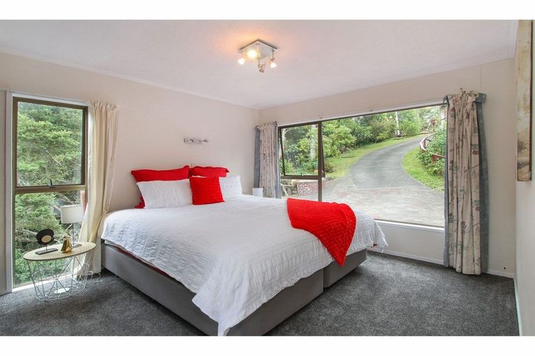 Photo of property in 74 Roberts Road, Glenfield, Auckland, 0629