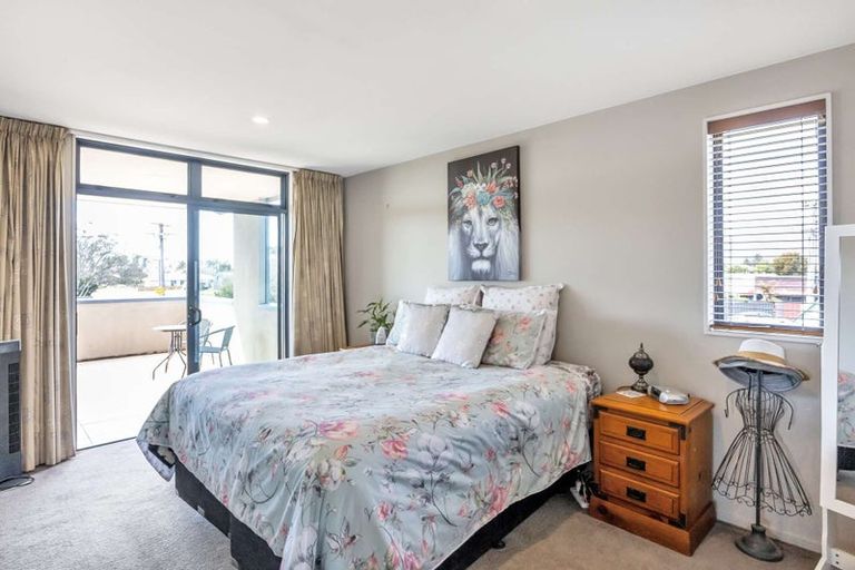 Photo of property in 30 Coates Street, Westport, 7825