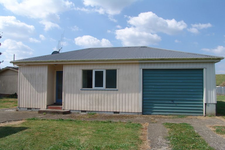 Photo of property in 4 Hattersley Grove, Churton Park, Wellington, 6037