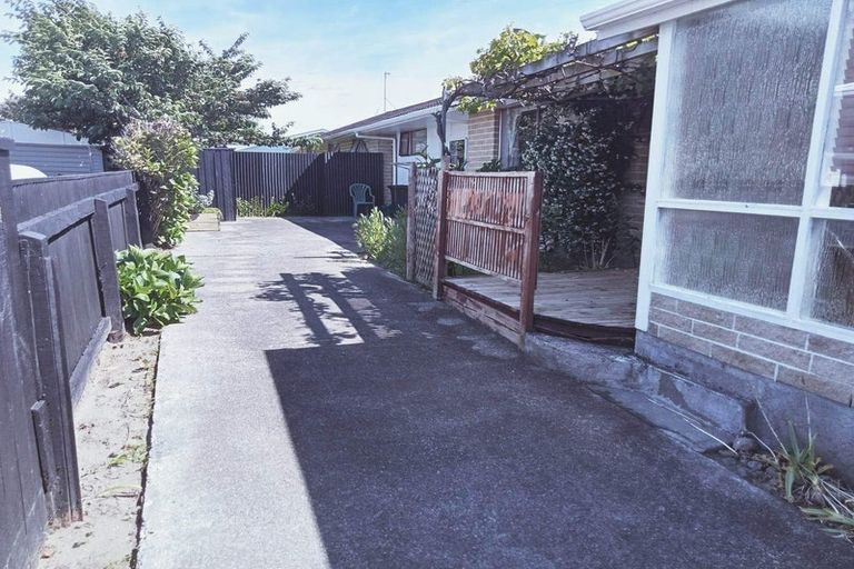 Photo of property in 25 Arawhata Road, Paraparaumu, 5032