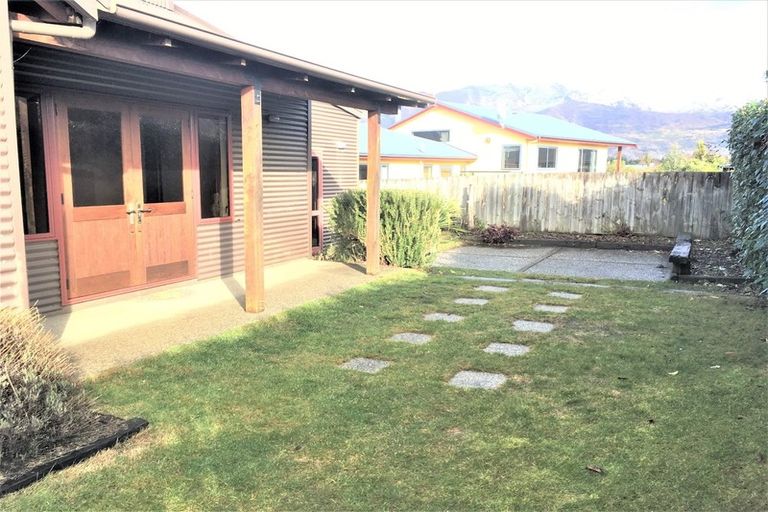 Photo of property in 18b Glenfinnon Place, Wanaka, 9305
