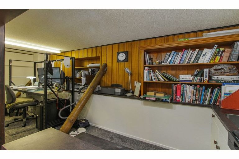 Photo of property in 74 Roberts Road, Glenfield, Auckland, 0629