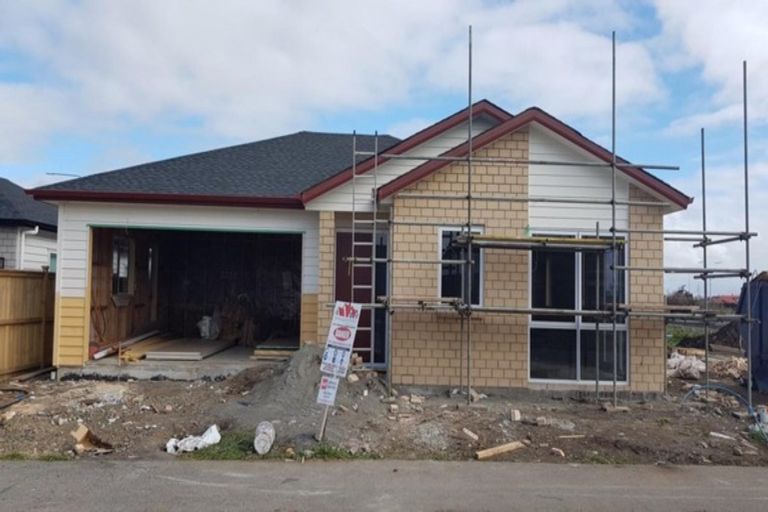 Photo of property in 4 Castlepoint Avenue, Takanini, 2110
