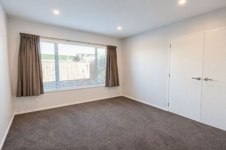Photo of property in 1 Airlie Road, Plimmerton, Porirua, 5026