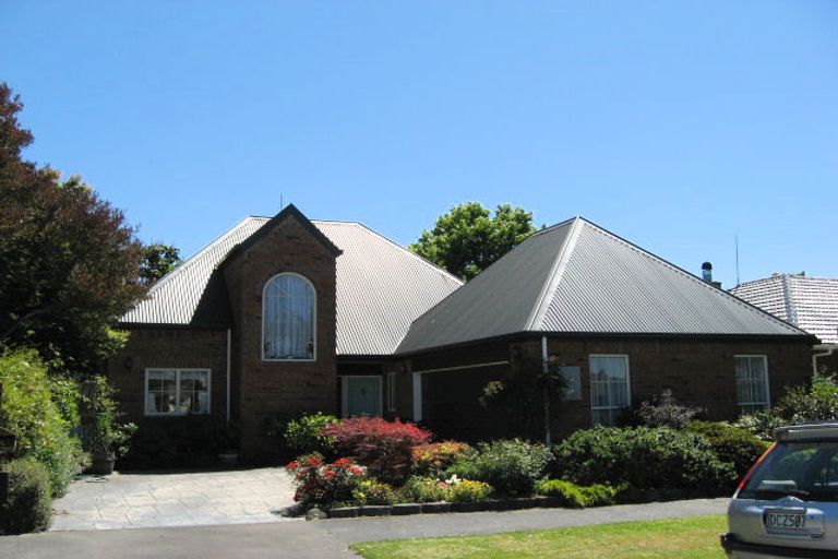 Photo of property in 2/6 Elwyn Place, Avonhead, Christchurch, 8042