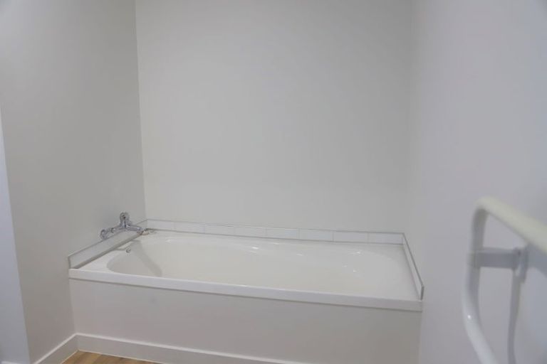 Photo of property in 2/44 Packe Street, Edgeware, Christchurch, 8013