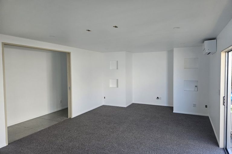 Photo of property in 9a Lupetti Rise, West Harbour, Auckland, 0618