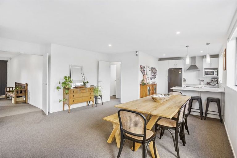 Photo of property in 28 Kotuku Street, Te Atatu Peninsula, Auckland, 0610