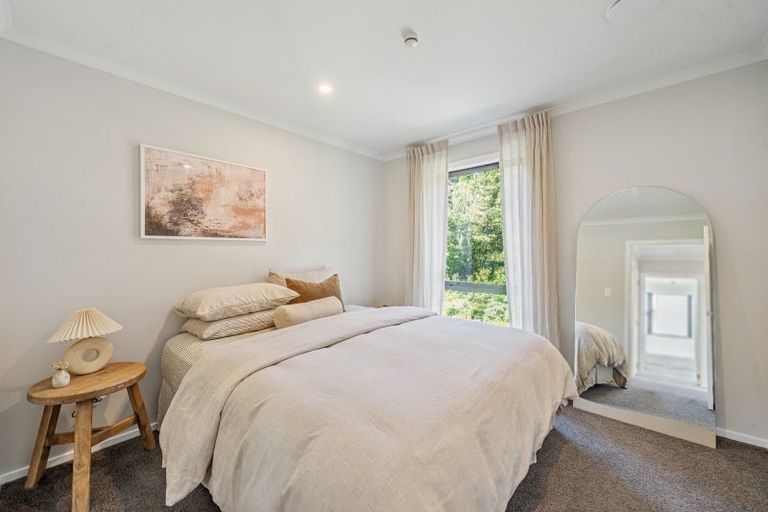 Photo of property in 18 Joseph Bolton Crescent, Wallaceville, Upper Hutt, 5018
