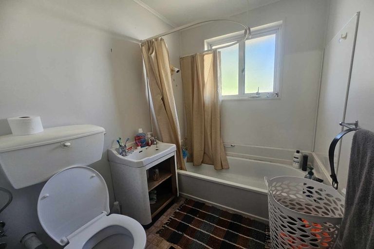 Photo of property in 728f1- Fergusson Drive, Elderslea, Upper Hutt, 5018