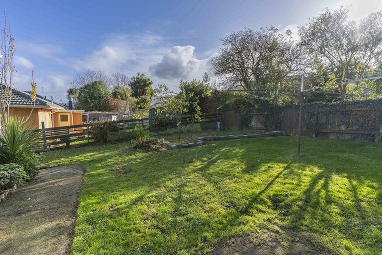 Photo of property in 7 Dickson Street, Macandrew Bay, Dunedin, 9014