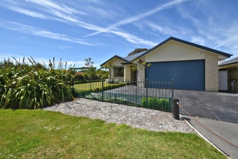 Photo of property in 18 Saint Florian Place, Woolston, Christchurch, 8062