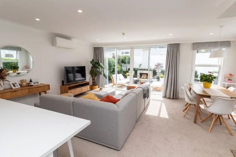 Photo of property in 69 Arcus Way, Hataitai, Wellington, 6021