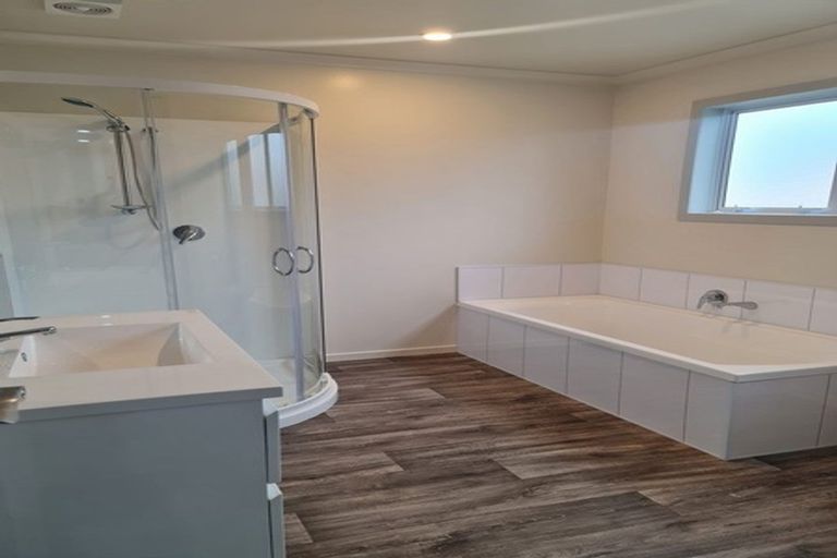 Photo of property in 576 Page Street, Stratford, 4332