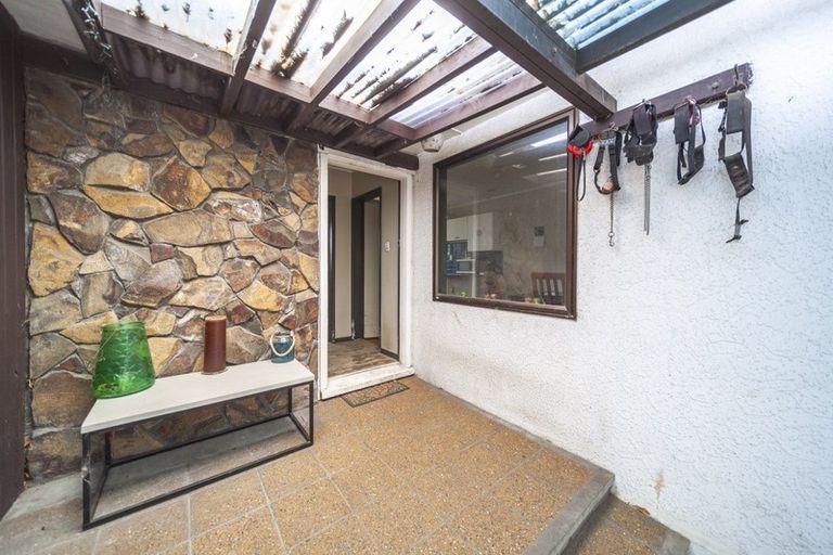 Photo of property in 24 Anzac Avenue, Onekawa, Napier, 4110