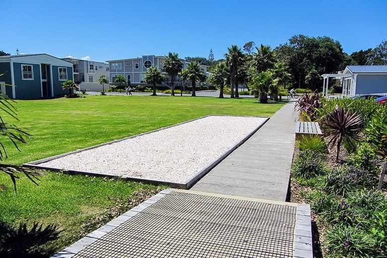Photo of property in 76 Rewa Rewa Lane, Orewa, 0931