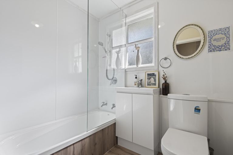 Photo of property in 10 Denbigh Place, Awapuni, Palmerston North, 4412