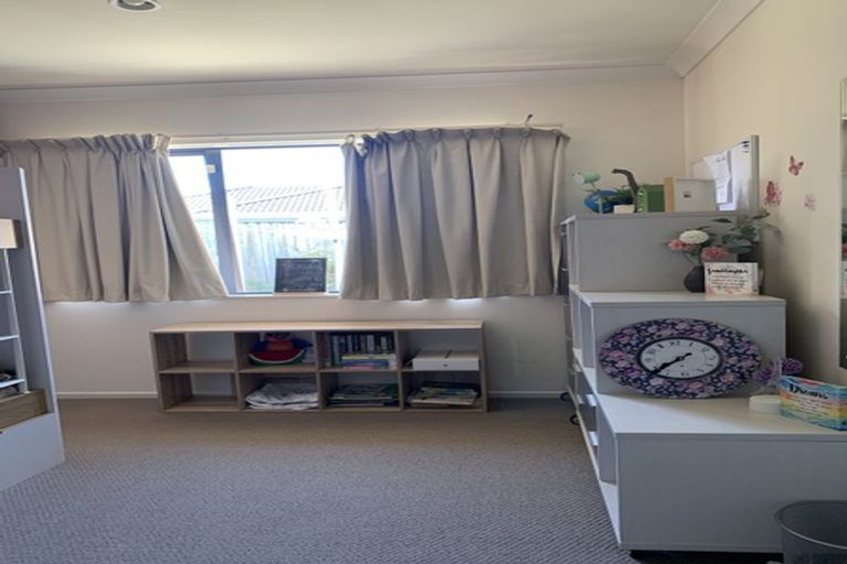 Photo of property in 28 Donegal Park Drive, Flat Bush, Auckland, 2019