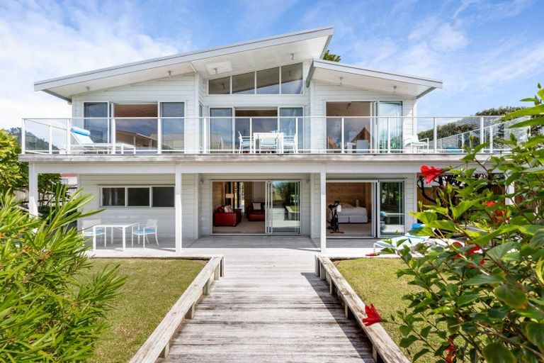 Photo of property in 28 Champion Place, Pauanui, Hikuai, 3579