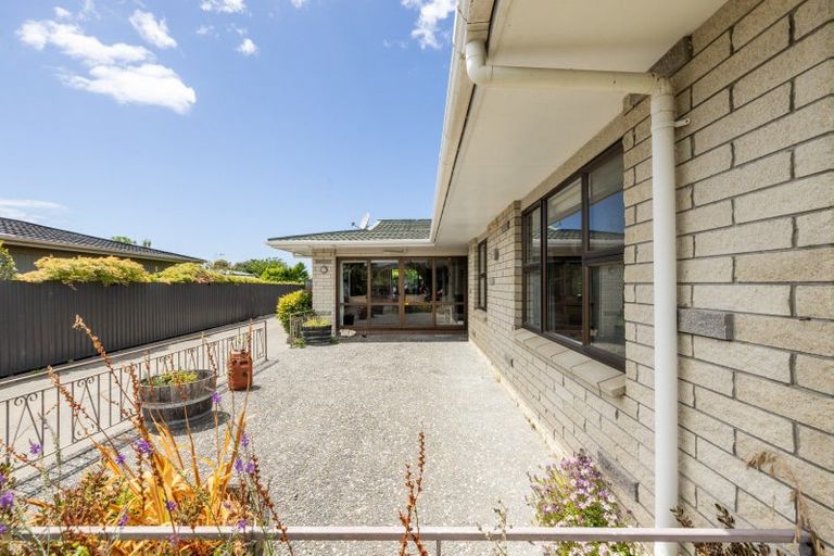 Photo of property in 34 Hammond Road, Taradale, Napier, 4112