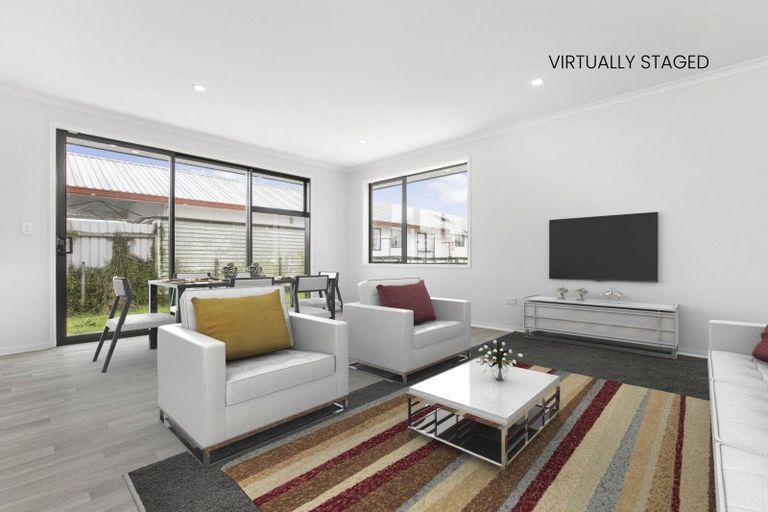 Photo of property in 17 Coolen Place, Tuakau, 2121