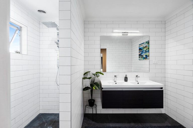 Photo of property in 48 Robinson Crescent, Tamatea, Napier, 4112