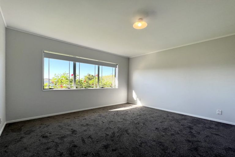 Photo of property in 48 Bodi Place, Te Atatu South, Auckland, 0610