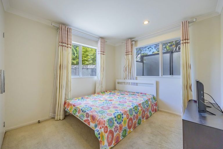 Photo of property in 22 Merriefield Avenue, Forrest Hill, Auckland, 0620
