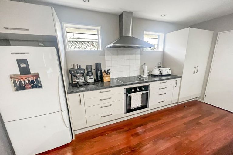 Photo of property in 9 Field Terrace, Upper Riccarton, Christchurch, 8041