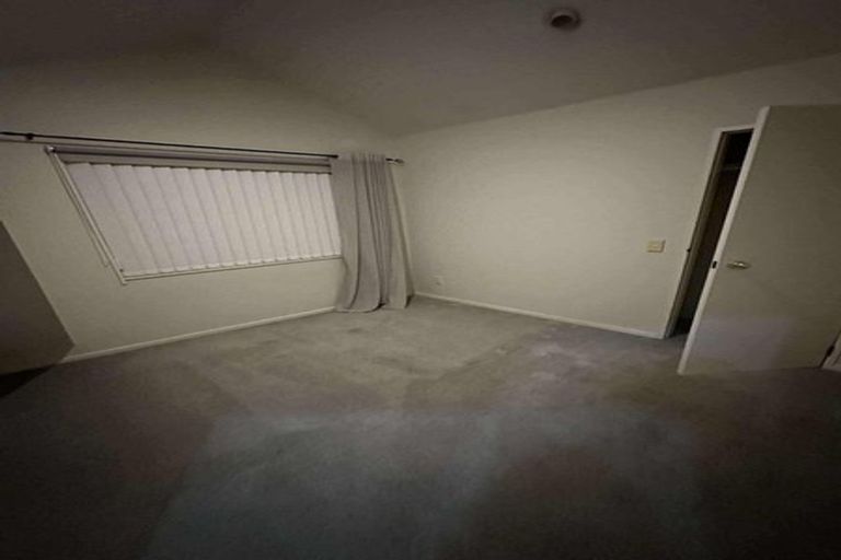Photo of property in 2c Glen Road, Ranui, Auckland, 0612