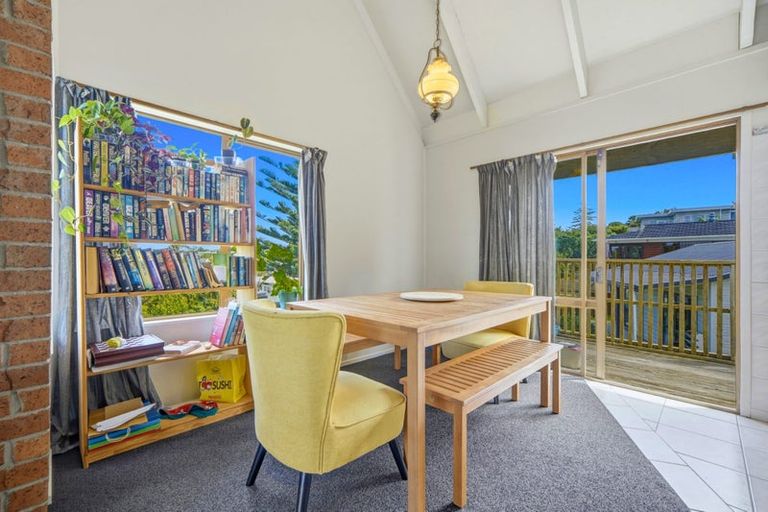 Photo of property in 10 Stredwick Drive, Torbay, Auckland, 0630