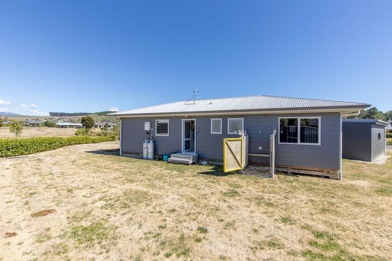 Photo of property in 15 Wai Matangi Place, Motuoapa, 3382