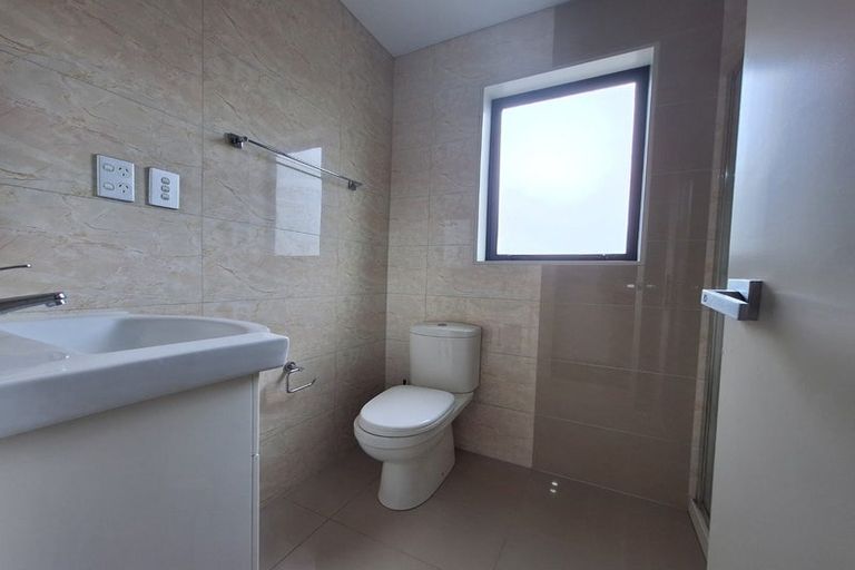 Photo of property in 11/4 Wallson Crescent, Wiri, Auckland, 2104