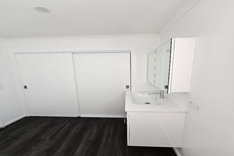 Photo of property in 1d Ingram Street, Naenae, Lower Hutt, 5011