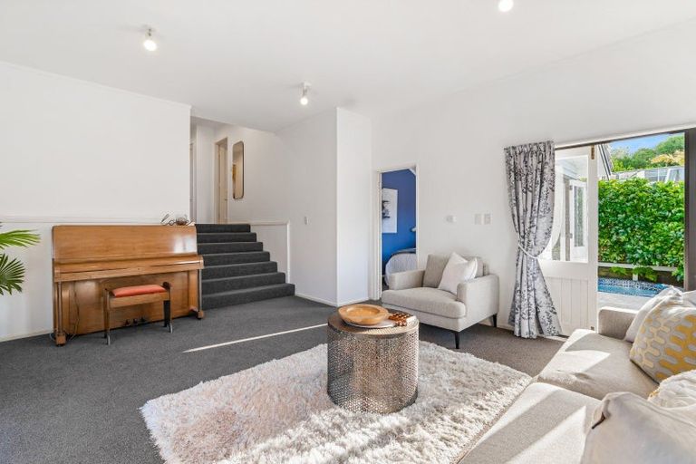 Photo of property in 28 Bellbird Rise, Murrays Bay, Auckland, 0630