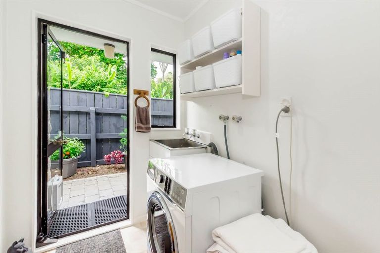 Photo of property in 35 Ngaio Road, Waikanae, 5036