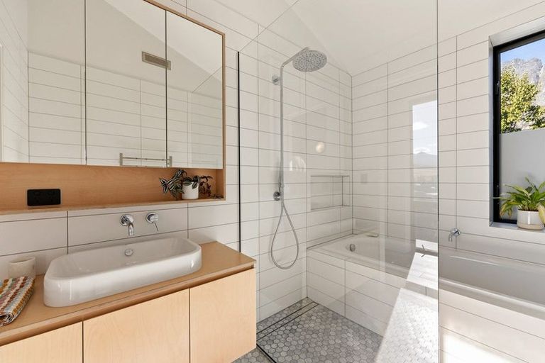 Photo of property in 3 Torridon Court, Jacks Point, Queenstown, 9371
