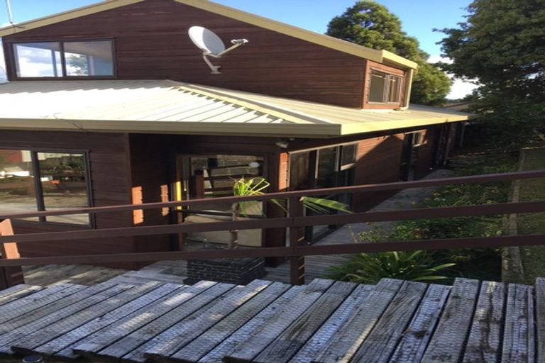 Photo of property in 86 Waimumu Road, Massey, Auckland, 0614