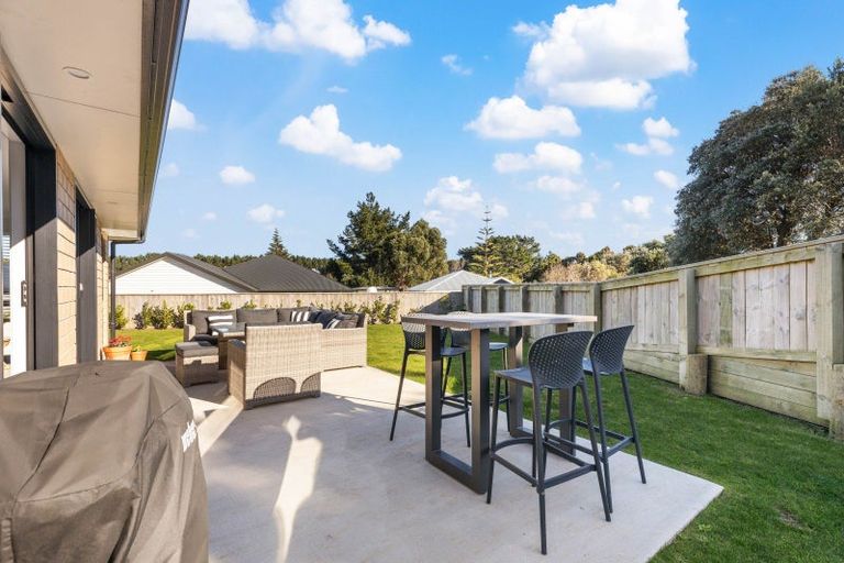 Photo of property in 8 Manakohi Street, Spotswood, New Plymouth, 4310