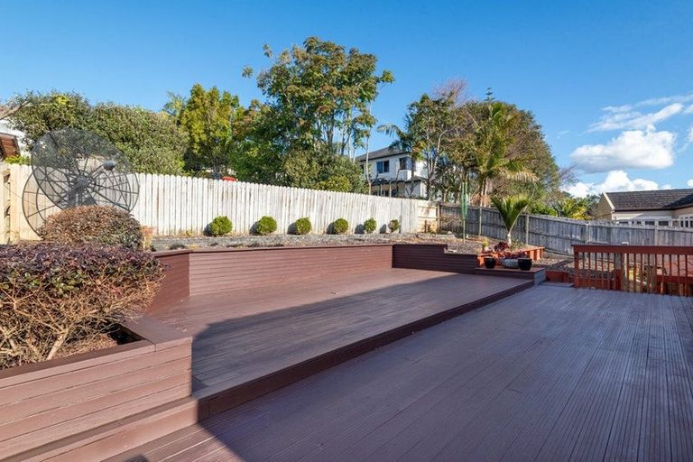 Photo of property in 6 Kittiwake Drive, Schnapper Rock, Auckland, 0632