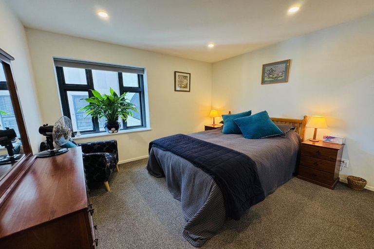 Photo of property in Terrace Garden Apartments, 14e/120 The Terrace, Wellington Central, Wellington, 6011