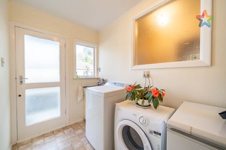 Photo of property in 29 Mcgowan Road, Wainuiomata, Lower Hutt, 5014