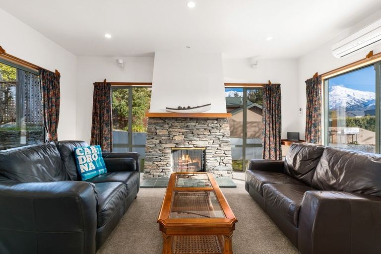 Photo of property in 22 Tenby Street, Wanaka, 9305